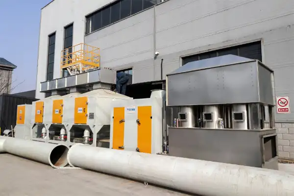 朴华科技两万风量催化燃烧设备安装现场忙