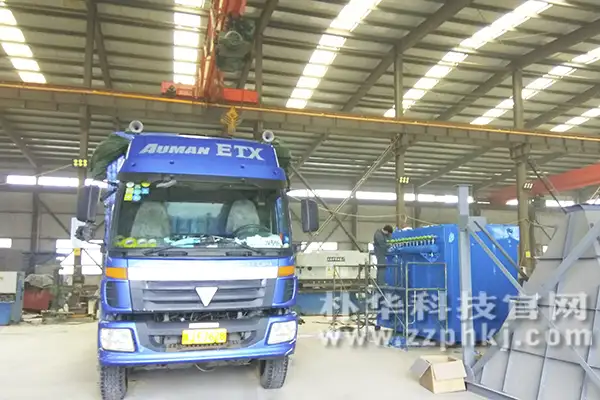 布袋除尘器设备发货湖南客户